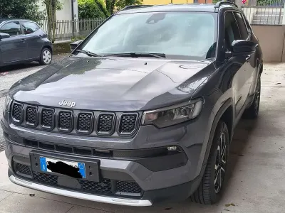 Usata Jeep Compass Limited 131 CV (96 kW) 2022 Grigio SUV