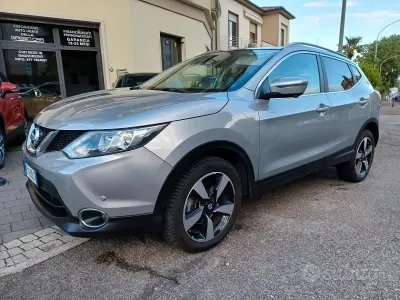 Usata Nissan Qashqai Tekna 131 CV (96 kW) 2017 Grigio SUV