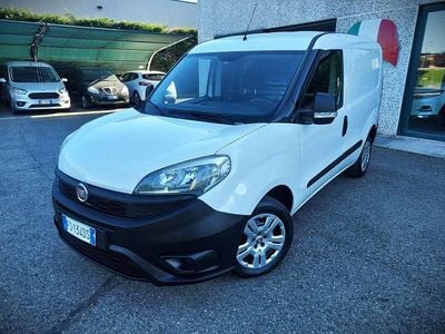 Käytetty Fiat Doblò Easy 95 HP (69 kW) 2018 Valkoinen Tila-auto