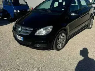 Usata Mercedes B180 Premium 109 CV (80 kW) 2011 Other Utilitaria