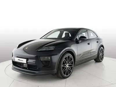 Nuova Porsche Macan 2026 Nero jet metallizzato SUV