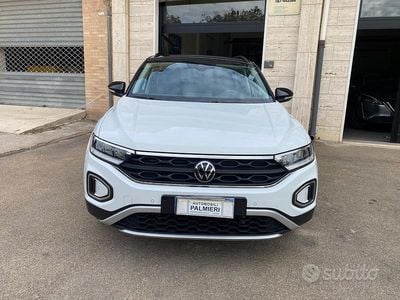 Usata VW T-Roc Life 110 CV (80 kW) 2023 Bianco SUV