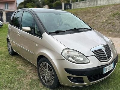 Usata Lancia Musa 90 CV (66 kW) 2008 Oro Monovolume