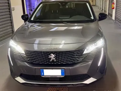 Usata Peugeot 5008 Allure 131 CV (96 kW) 2022 Grigio SUV