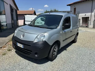 Usata Renault Kangoo 68 CV (50 kW) 2010 Grigio Furgone