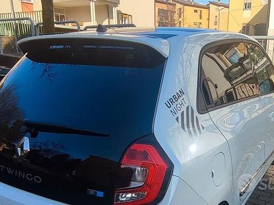 Usata Renault Twingo Urban 60 kW (82 CV) 2022 Bianco Utilitaria