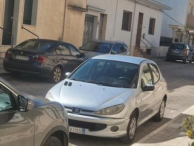Occasion Peugeot 206 68 ch (50 kW) 2005 Gris Berline