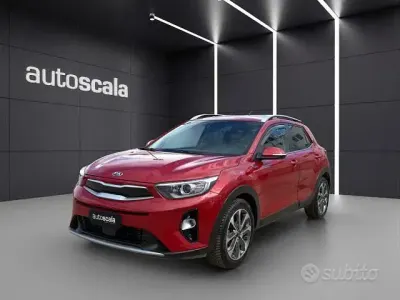 Usata Kia Stonic Urban 110 CV (80 kW) 2018 Rosso SUV