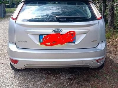 Usata Ford Focus Titanium 90 CV (66 kW) 2010 Argento Berlina