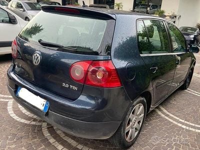 Usata VW Golf IV Sportline 140 CV (102 kW) 2004 Blu Utilitaria