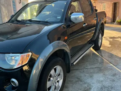 Usata Mitsubishi L200