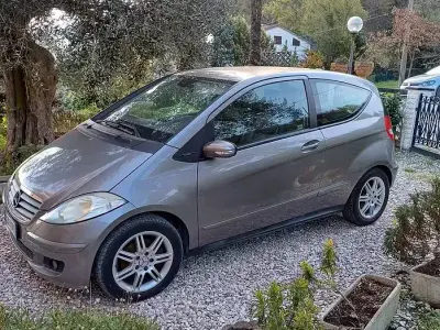 Usata Mercedes A180 109 CV (80 kW) 2005 Grigio Berlina