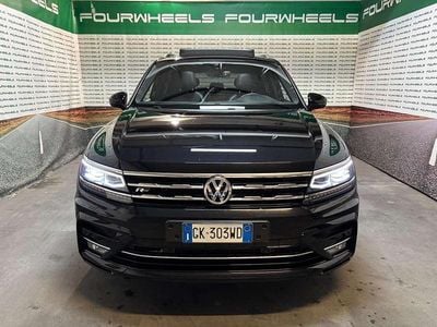 Usata VW Tiguan R-line 200 CV (147 kW) 2022 Nero SUV