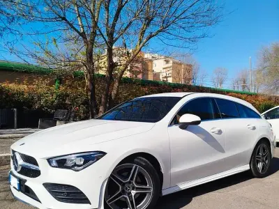 Käytetty Mercedes CLA180 Shooting Brake AMG 136 HP (100 kW) 2023 Valkoinen Farmari