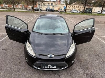 Usata Ford Fiesta Titanium 82 CV (60 kW) 2009 Nero Utilitaria