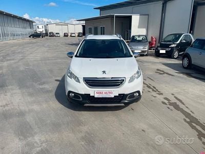 Usata Peugeot 2008 Allure 92 CV (67 kW) 2014 Bianco SUV