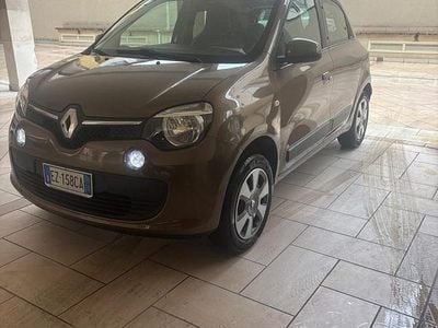 Usata Renault Twingo Life 70 CV (51 kW) 2015 Marrone Utilitaria