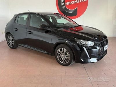 Usata Peugeot 208 Active 101 CV (74 kW) 2022 Nero Utilitaria