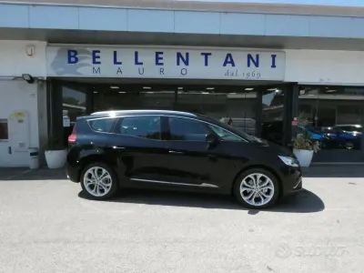 Usata Renault Grand Scénic IV Zen 110 CV (80 kW) 2017 Nero Monovolume