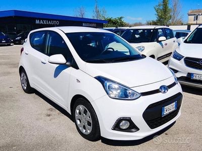 Usata Hyundai i10 66 CV (48 kW) 2014 Bianco Utilitaria