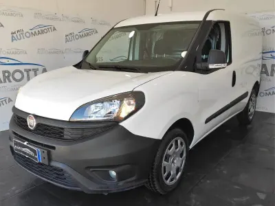 Usata Fiat Doblò 120 CV (88 kW) 2020 Bianco Monovolume