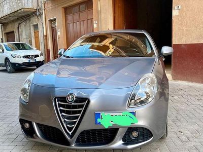 Usata Alfa Romeo Giulietta 105 CV (77 kW) 2012 Grigio Utilitaria