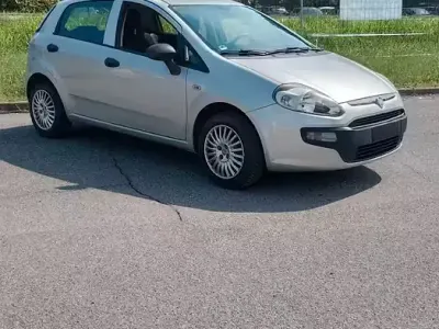 Usata Fiat Punto Evo Dynamic 77 CV (56 kW) 2010 Grigio Utilitaria