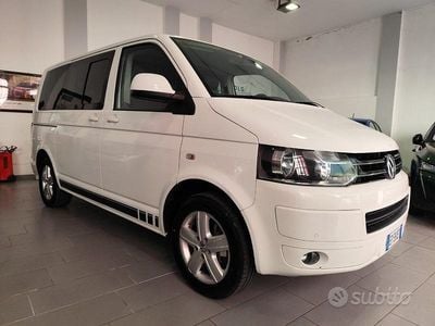 Usata VW Caravelle Comfortline 180 CV (132 kW) 2013 Bianco Monovolume