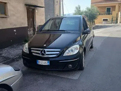 Usata Mercedes B200 140 CV (102 kW) 2006 Monovolume