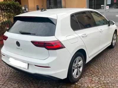 Usata VW Golf VIII 110 CV (80 kW) 2021 Bianco Berlina