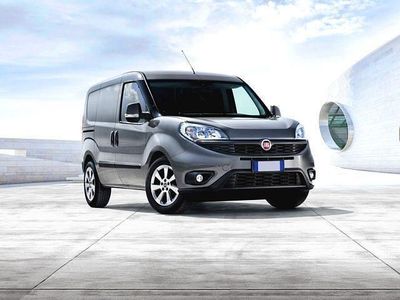 Begagnad Fiat Doblò 80 HK (58 kW) 2017 Blå Minibuss