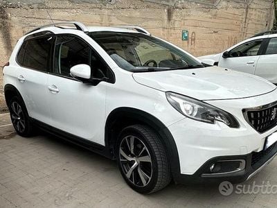 Usata Peugeot 2008 Allure 120 CV (88 kW) 2017 Bianco SUV