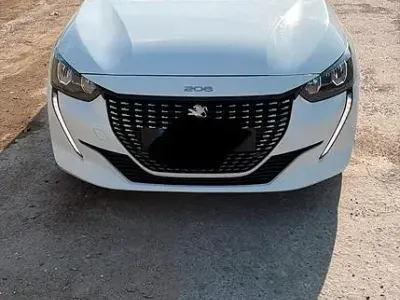 Usata Peugeot 208 101 CV (74 kW) 2023 Bianco Utilitaria