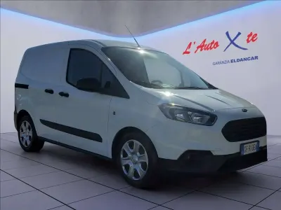 Usata Ford Transit Courier Trend 75 CV (55 kW) 2021 Bianco pastello Furgone