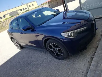 Usata Alfa Romeo Stelvio Sprint 190 CV (139 kW) 2021 Blu/azzurro SUV