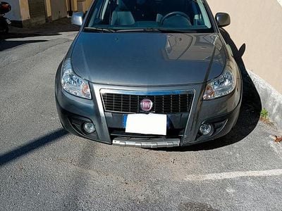 Usata Fiat Sedici 107 CV (78 kW) 2008 Grigio SUV