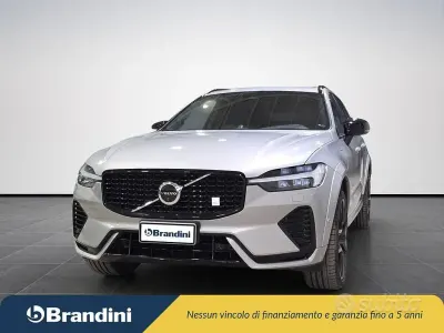 Usata Volvo XC60 310 CV (228 kW) 2023 Grigio SUV