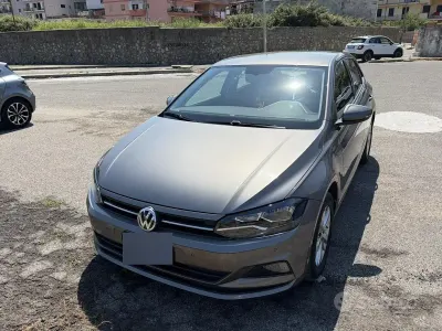 Usata VW Polo 95 CV (69 kW) 2019 Grigio Utilitaria