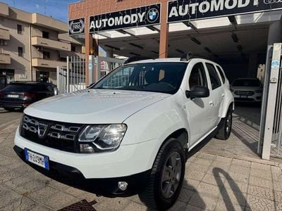 Usata Dacia Duster Lauréate 109 CV (80 kW) 2017 Bianco SUV