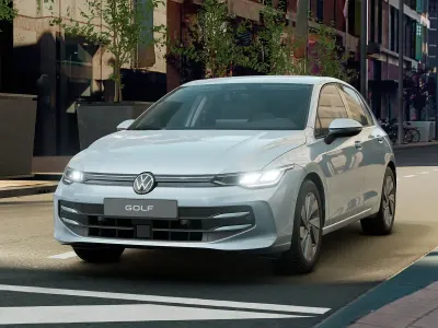 Nuova VW Golf VIII Edition 150 CV (110 kW) 2026 Crystal ice blue metallizzato Berlina