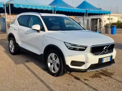 Usata Volvo XC40 150 CV (110 kW) 2018 Bianco SUV