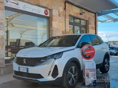 Usata Peugeot 3008 Allure 131 CV (96 kW) 2023 Bianco SUV