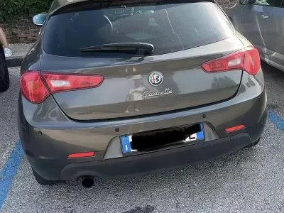 Usata Alfa Romeo Giulietta Progression 105 CV (77 kW) 2011 Grigio Utilitaria