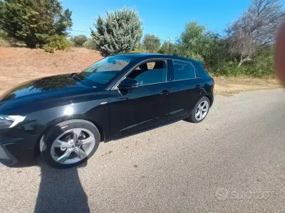 Usata Audi A1 95 CV (69 kW) 2019 Nero SUV