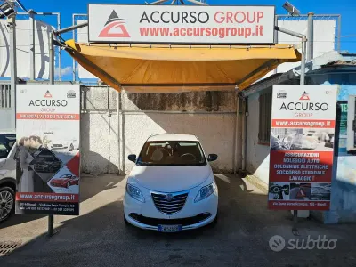 Käytetty Lancia Ypsilon Gold 80 HP (58 kW) 2014 Harmaa Viistoperä