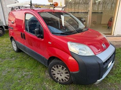 Usata Fiat Fiorino 95 CV (69 kW) 2015 Rosso pastello Monovolume
