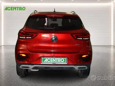 Usata MG ZS Luxury 111 CV (81 kW) 2024 Rosso SUV