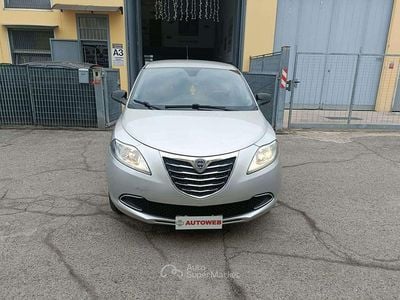 Usata Lancia Ypsilon Gold 69 CV (50 kW) 2013 Grigio Utilitaria