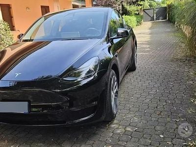 Usata Tesla Model Y Long Range AWD 378 kW (514 CV) 2022 Nero SUV