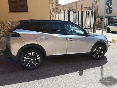 Usata Peugeot 2008 GT-line 102 CV (75 kW) 2020 Argento SUV
